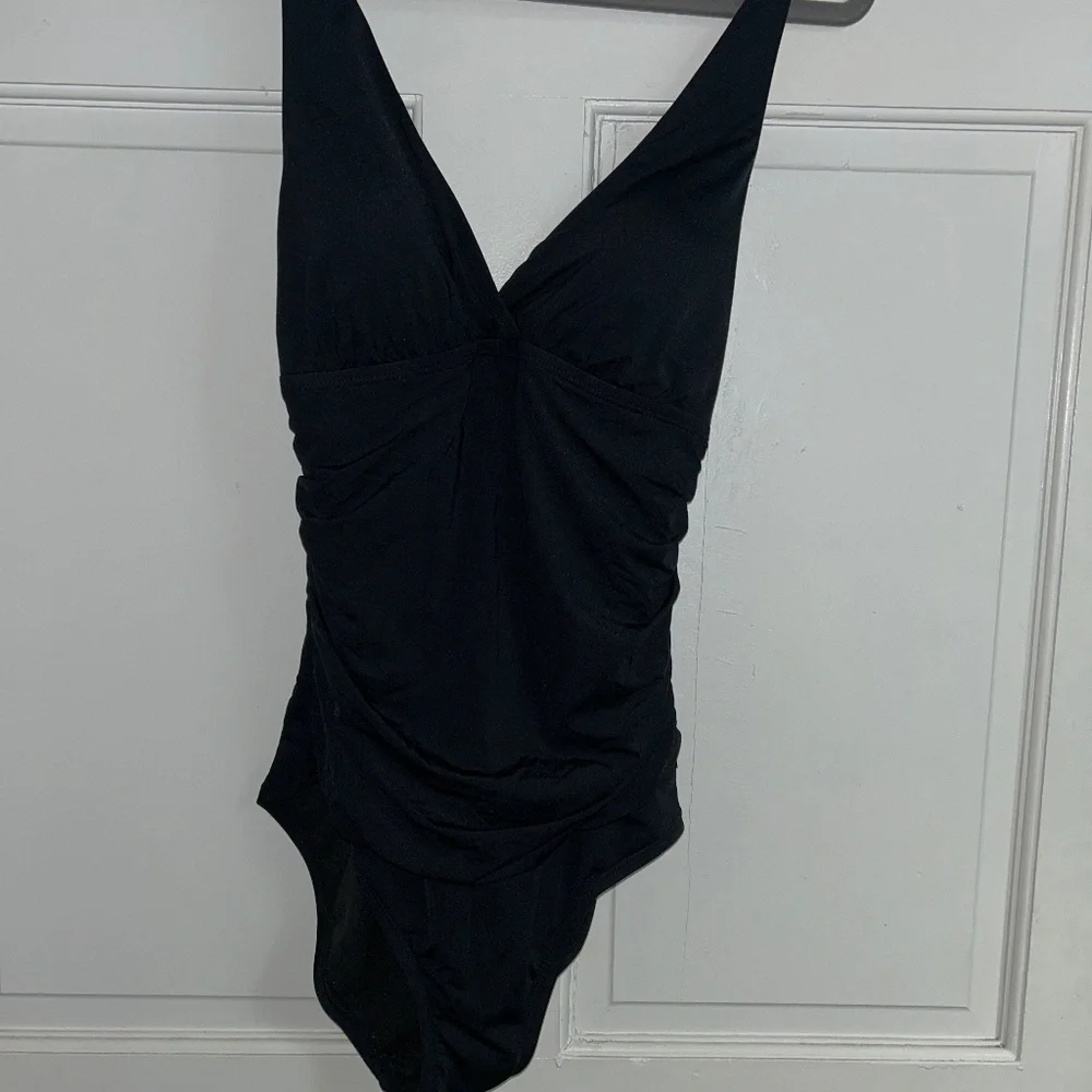 Bathing suit - Picture 2 of 7